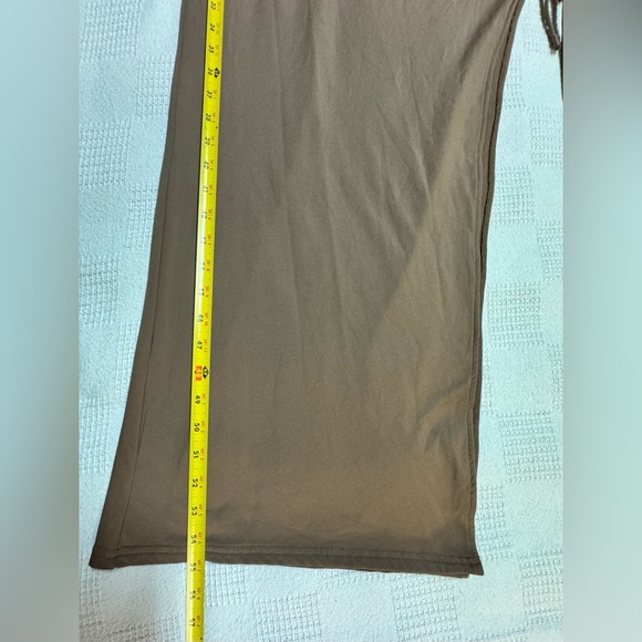 Elegant Brown Long Sleeve Dress - Picture 14 of 15